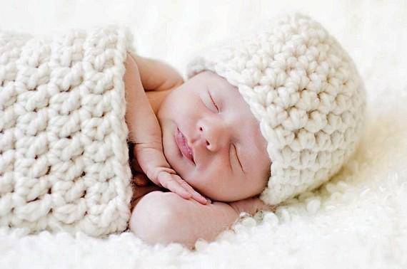 Cream Newborn Cocoon And Hat Set - Beautiful Photo Props
