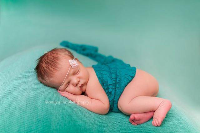 Stretch Lace Wrap in Jade Green - Beautiful Photo Props