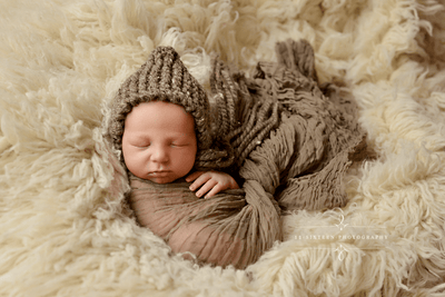 Chunky Knit Newborn Baby Bonnet Hat - Beautiful Photo Props