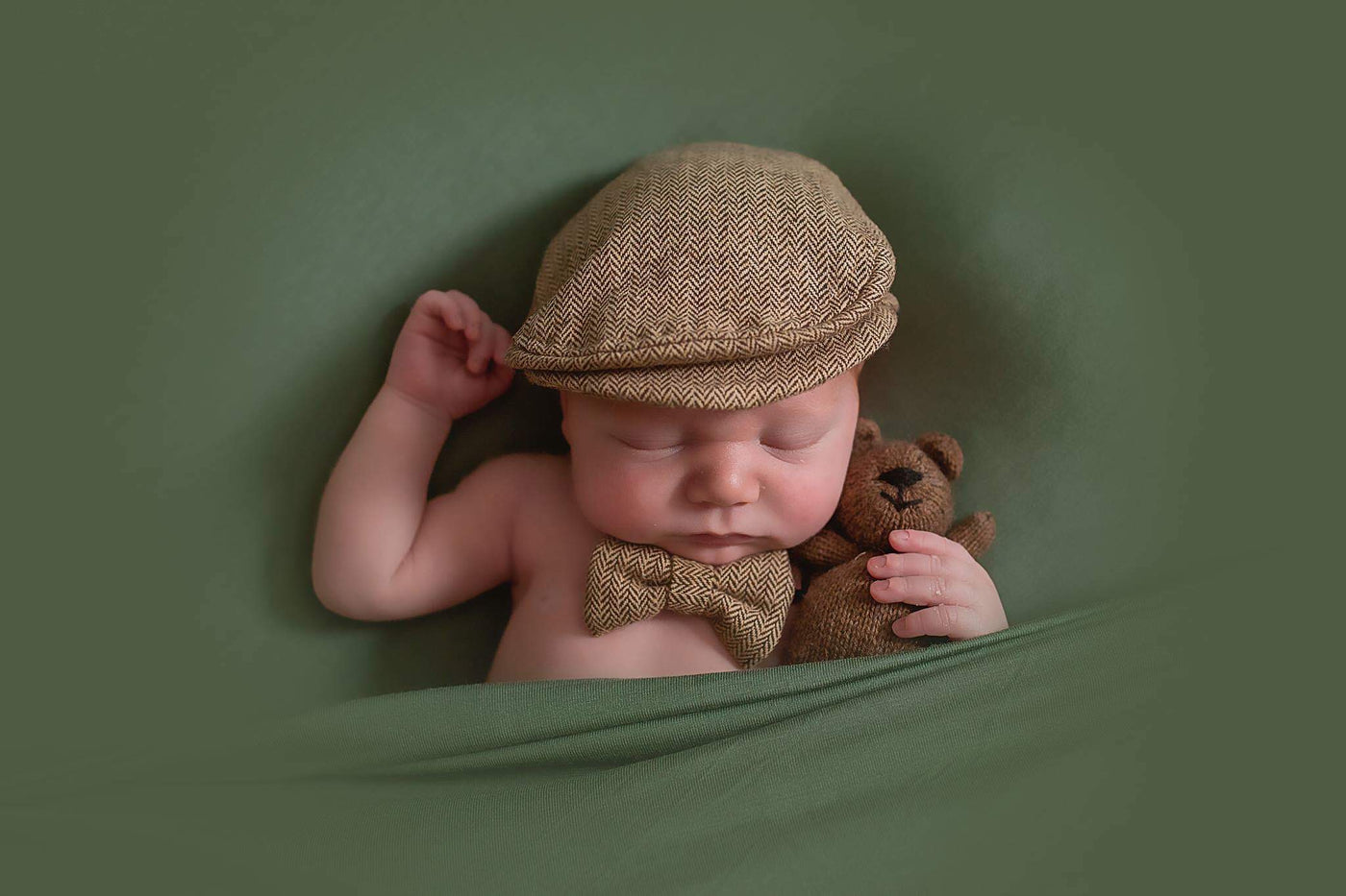 Brown Newborn Newsboy Hat and Bowtie Set - Beautiful Photo Props