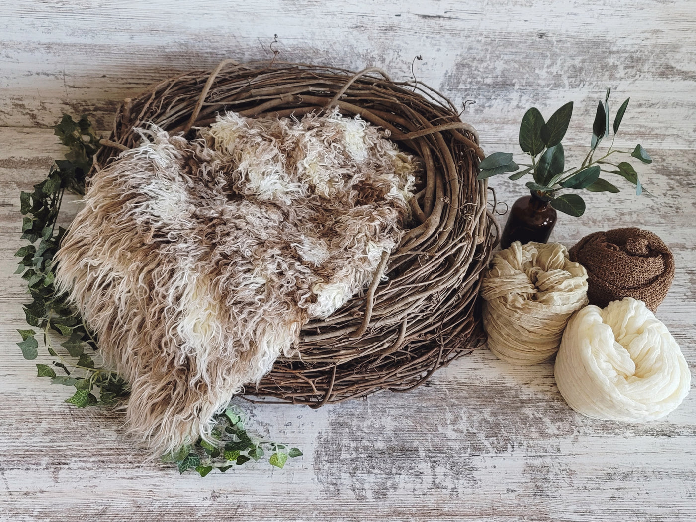 SET Wood Nest, African Flokati Fur, Baby Wraps - Beautiful Photo Props