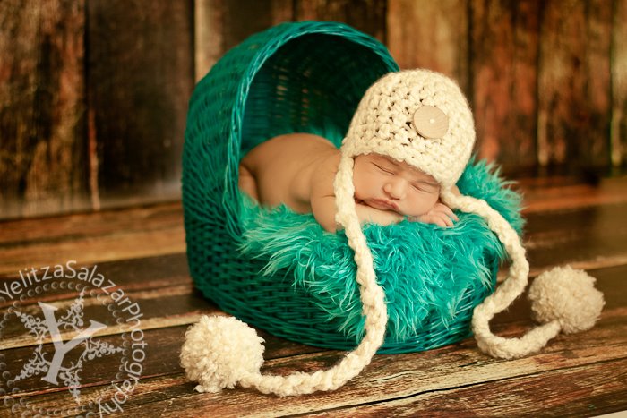 Cream Newborn Button Pom Hat - Beautiful Photo Props