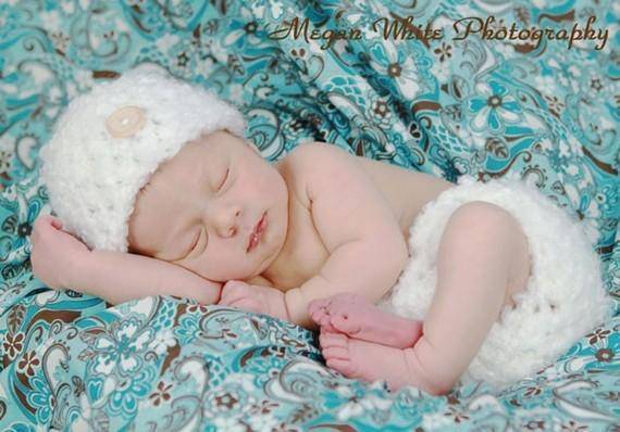 White Newborn Hat And Diaper Cover Set - Beautiful Photo Props