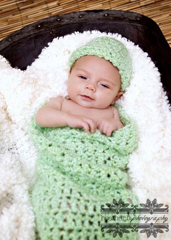 Spring Green Baby Hat And Cocoon Set - Beautiful Photo Props