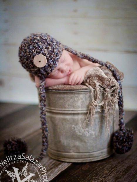 Newborn Button Pom Hat Blue Brown - Beautiful Photo Props