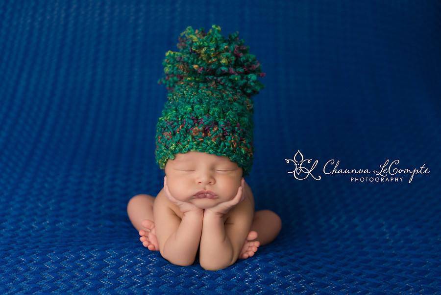 Teal Rainbow Newborn Pom Hat - Beautiful Photo Props