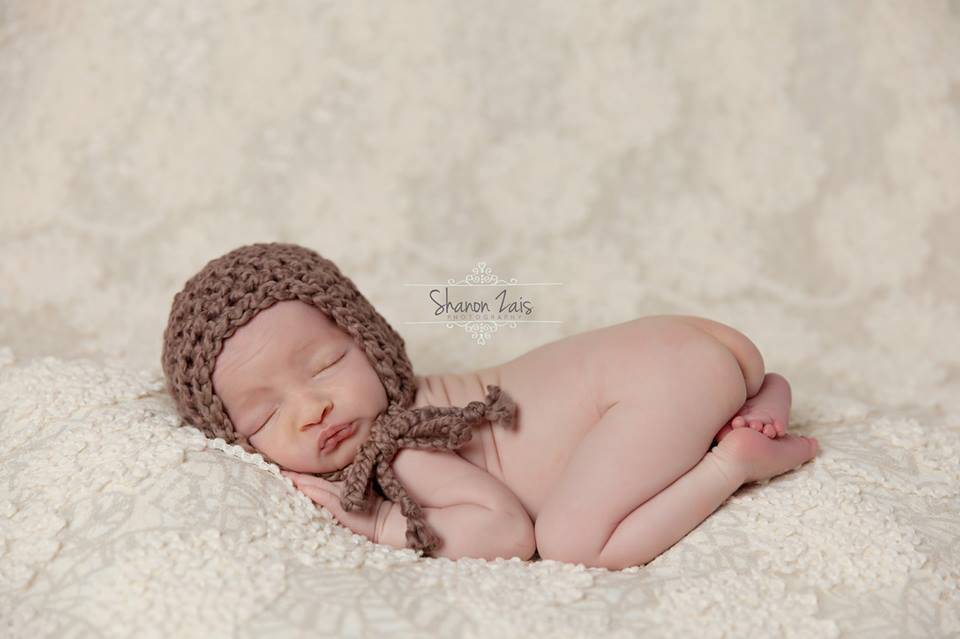 Simply Cotton Baby Bonnet Hat in Walnut - Beautiful Photo Props
