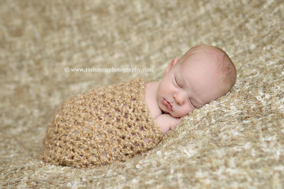 Rococco Beige Newborn Baby Cocoon - Beautiful Photo Props