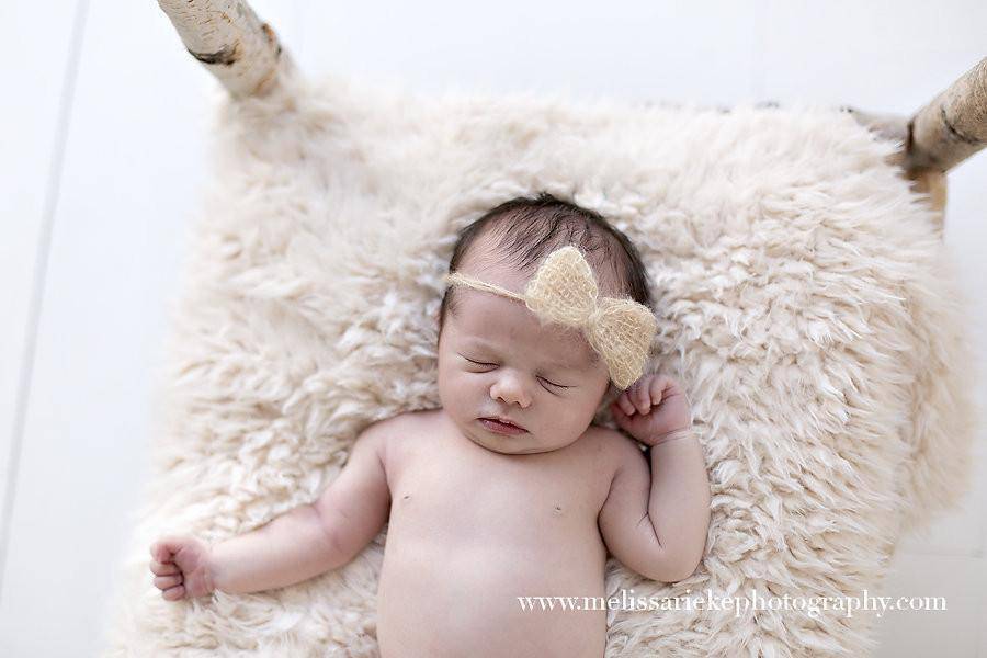 SET Cream Minkyak Faux Fur and Ruffle Wrap Photography Prop - Beautiful Photo Props