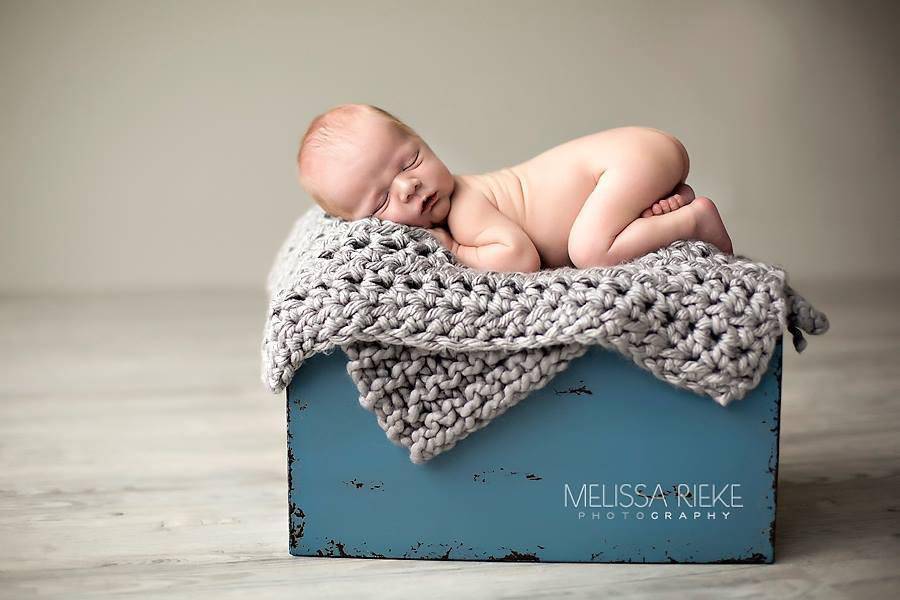 Grey Gray Chunky Newborn Baby Blanket - Beautiful Photo Props