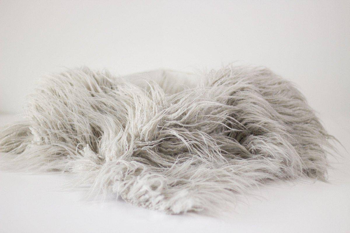 Light Gray Faux Flokati Alpaca Fur Rug Newborn Photography Prop - Beautiful Photo Props