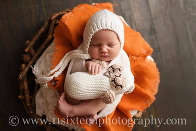 SET Cream Newborn Bonnet Hat and Stuffed Owl - Beautiful Photo Props
