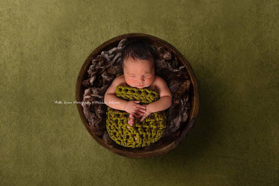 Lemongrass Green Newborn Cocoon - Beautiful Photo Props