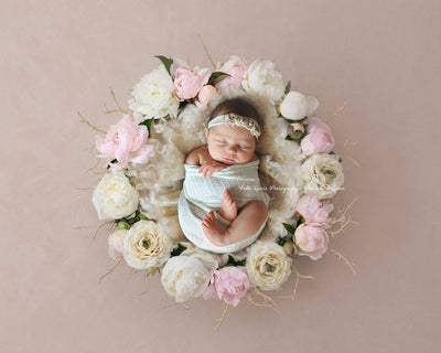 White Cloud Woven Fabric Newborn Wrap - Beautiful Photo Props