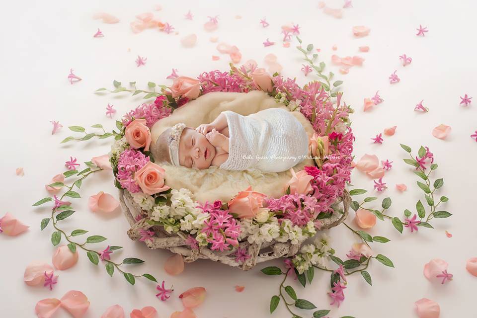 White Cloud Woven Fabric Newborn Wrap - Beautiful Photo Props