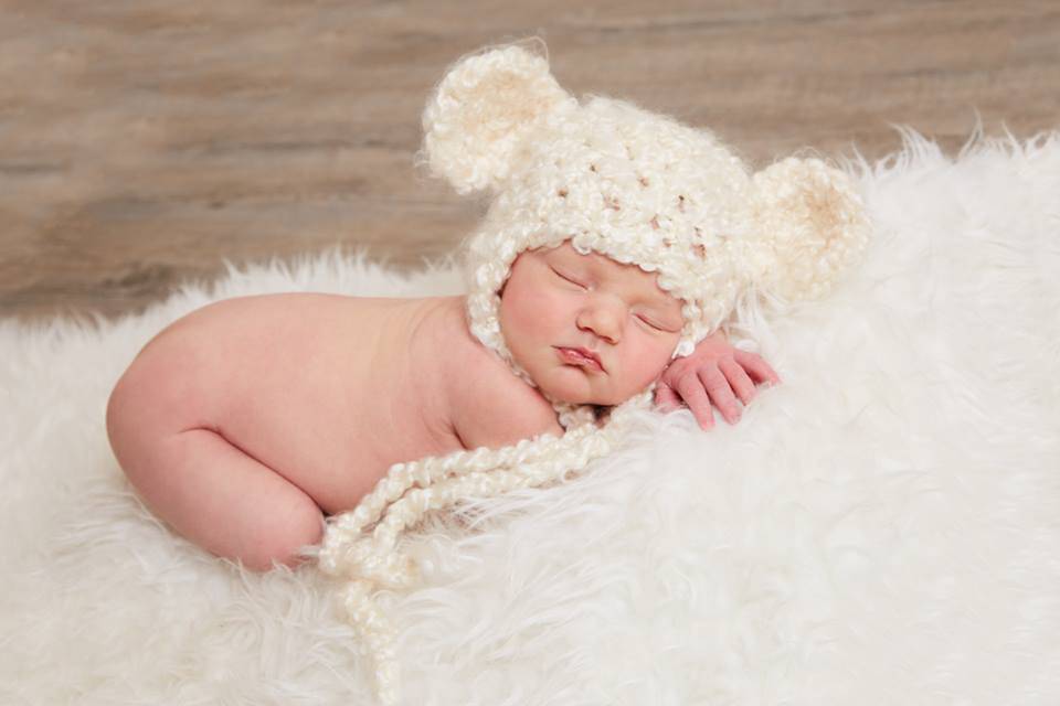 Newborn Cream Earflap Teddy Bear Hat - Beautiful Photo Props