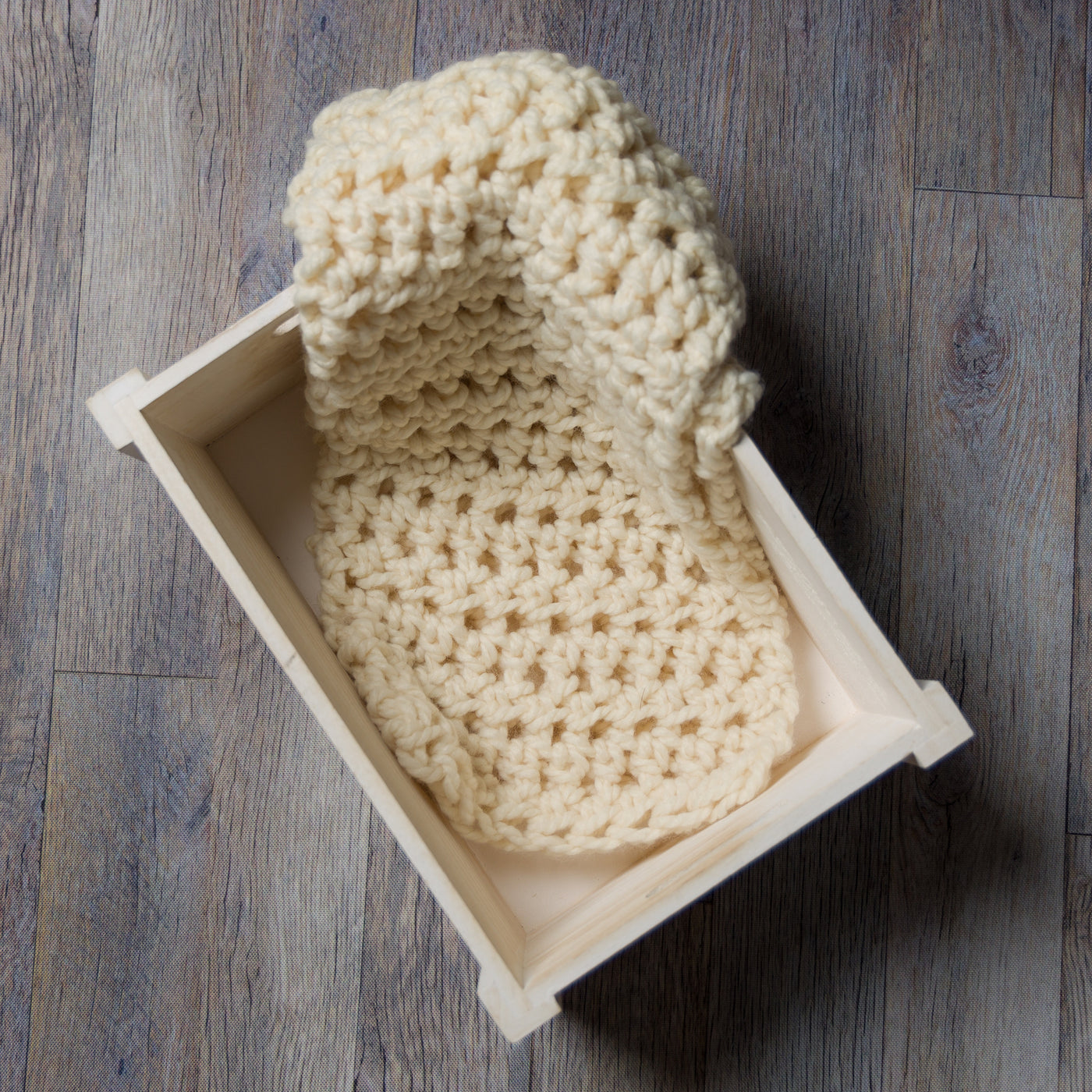 Chunky Light Cream Baby Blanket - Beautiful Photo Props
